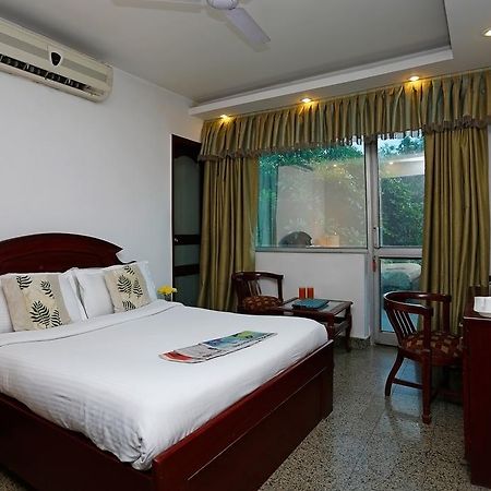 Oyo 367 Hotel Forest Green Ню Делхи Екстериор снимка