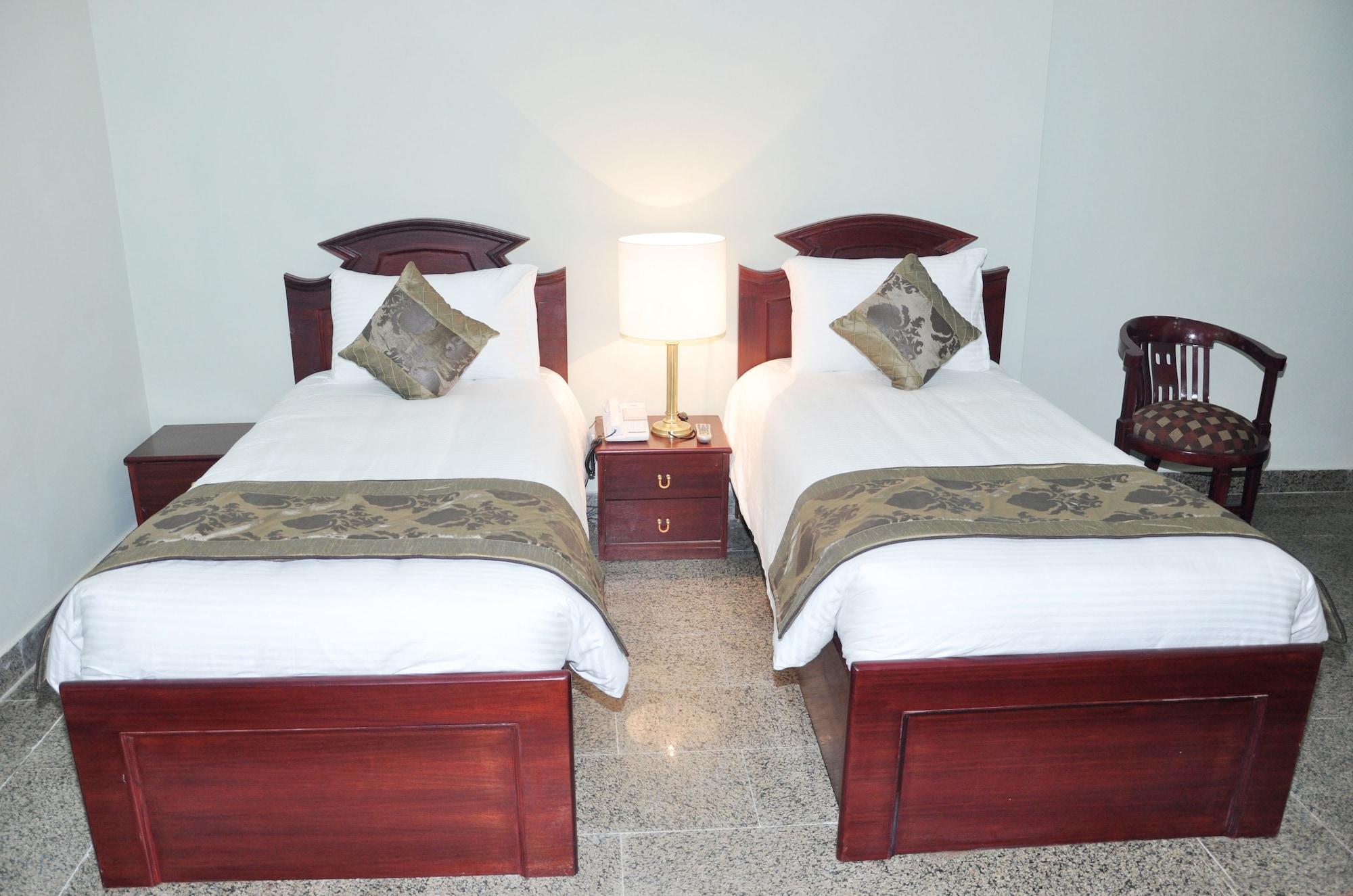Oyo 367 Hotel Forest Green Ню Делхи Екстериор снимка