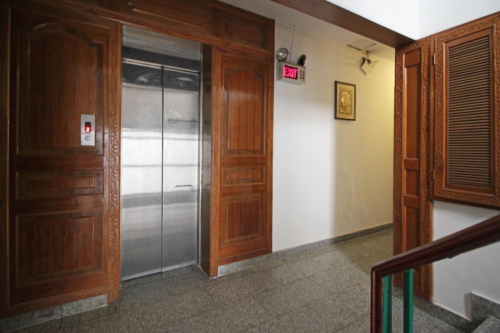 Oyo 367 Hotel Forest Green Ню Делхи Екстериор снимка