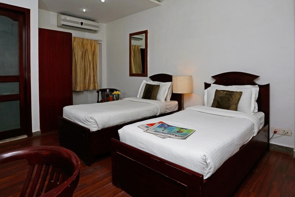 Oyo 367 Hotel Forest Green Ню Делхи Екстериор снимка