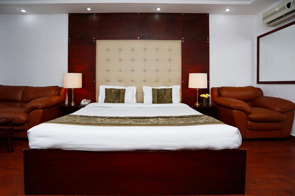 Oyo 367 Hotel Forest Green Ню Делхи Екстериор снимка