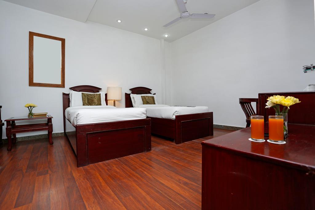 Oyo 367 Hotel Forest Green Ню Делхи Екстериор снимка